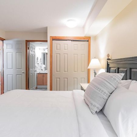 The Best Ski In Ski Out Two Bedroom Condo At Aspens 휘슬러 외부 사진