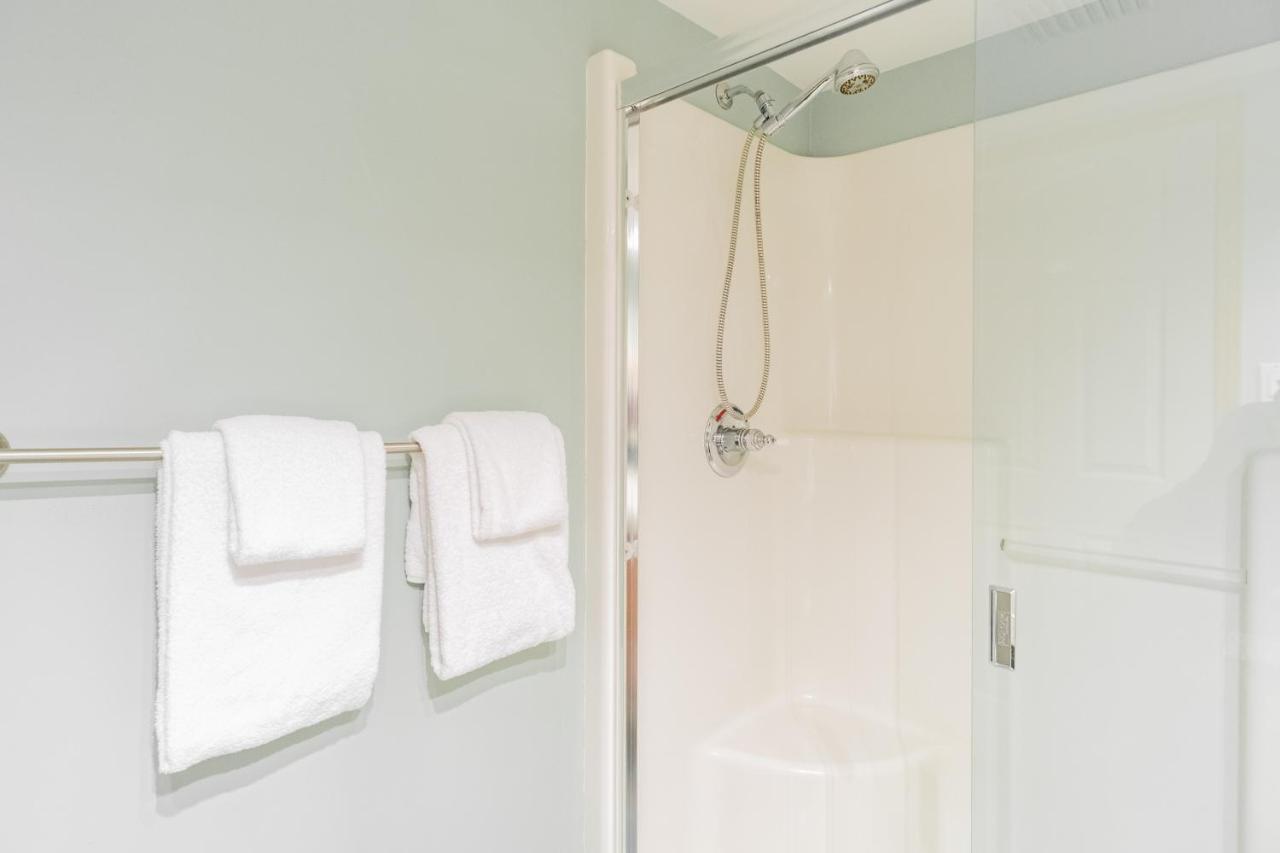 The Best Ski In Ski Out Two Bedroom Condo At Aspens 휘슬러 외부 사진