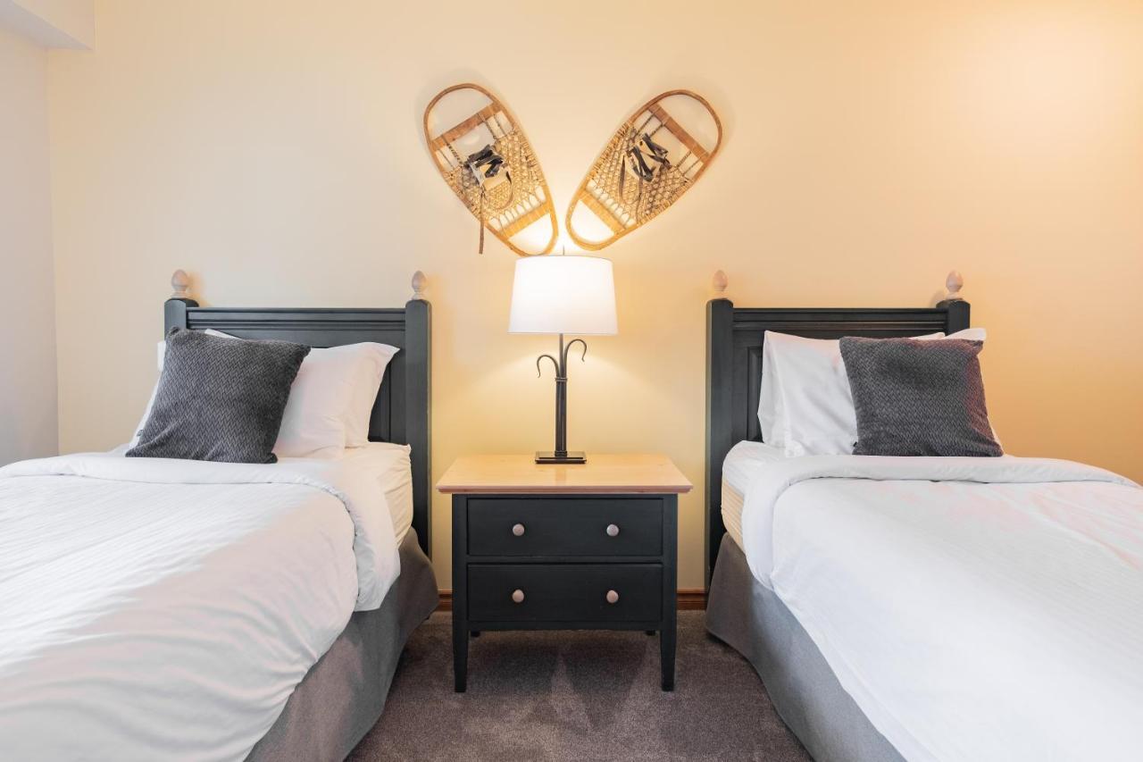 The Best Ski In Ski Out Two Bedroom Condo At Aspens 휘슬러 외부 사진